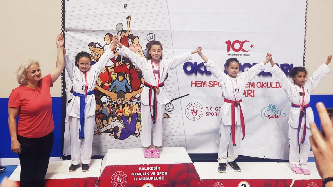 Teakwondo-Kyorugi Minikler A kategorisinde Okulumuzun başarısı